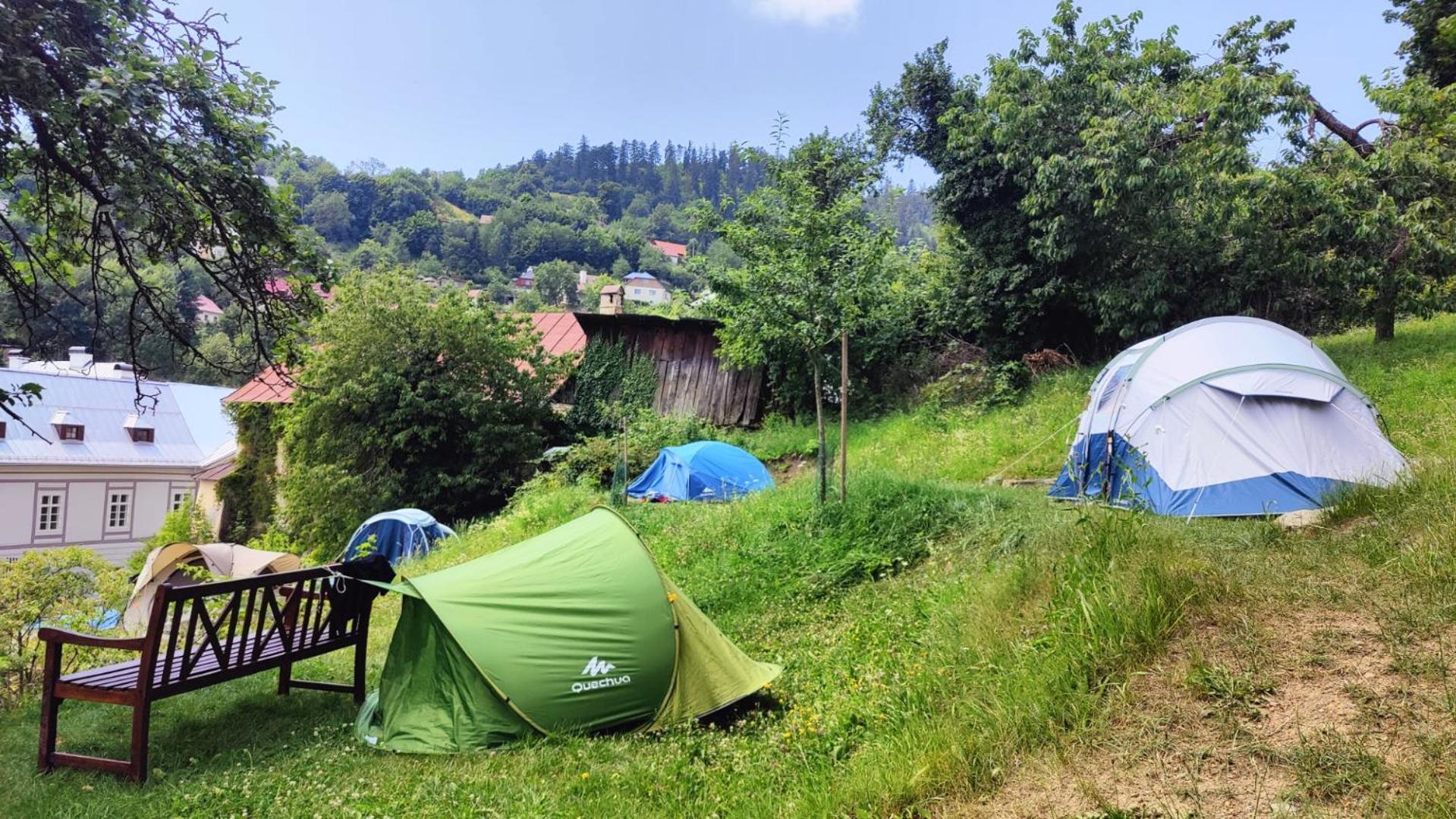 Stanovanie Pod Starym Zamkom - Camping Банска-Штьявница Экстерьер фото